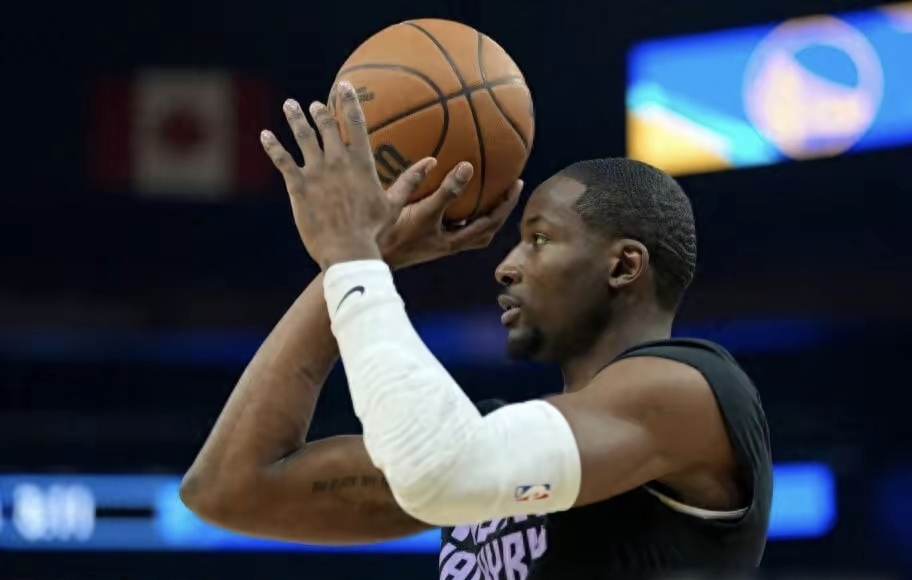  Karsa遭遇三持续失利，勇士教练压力巨大！