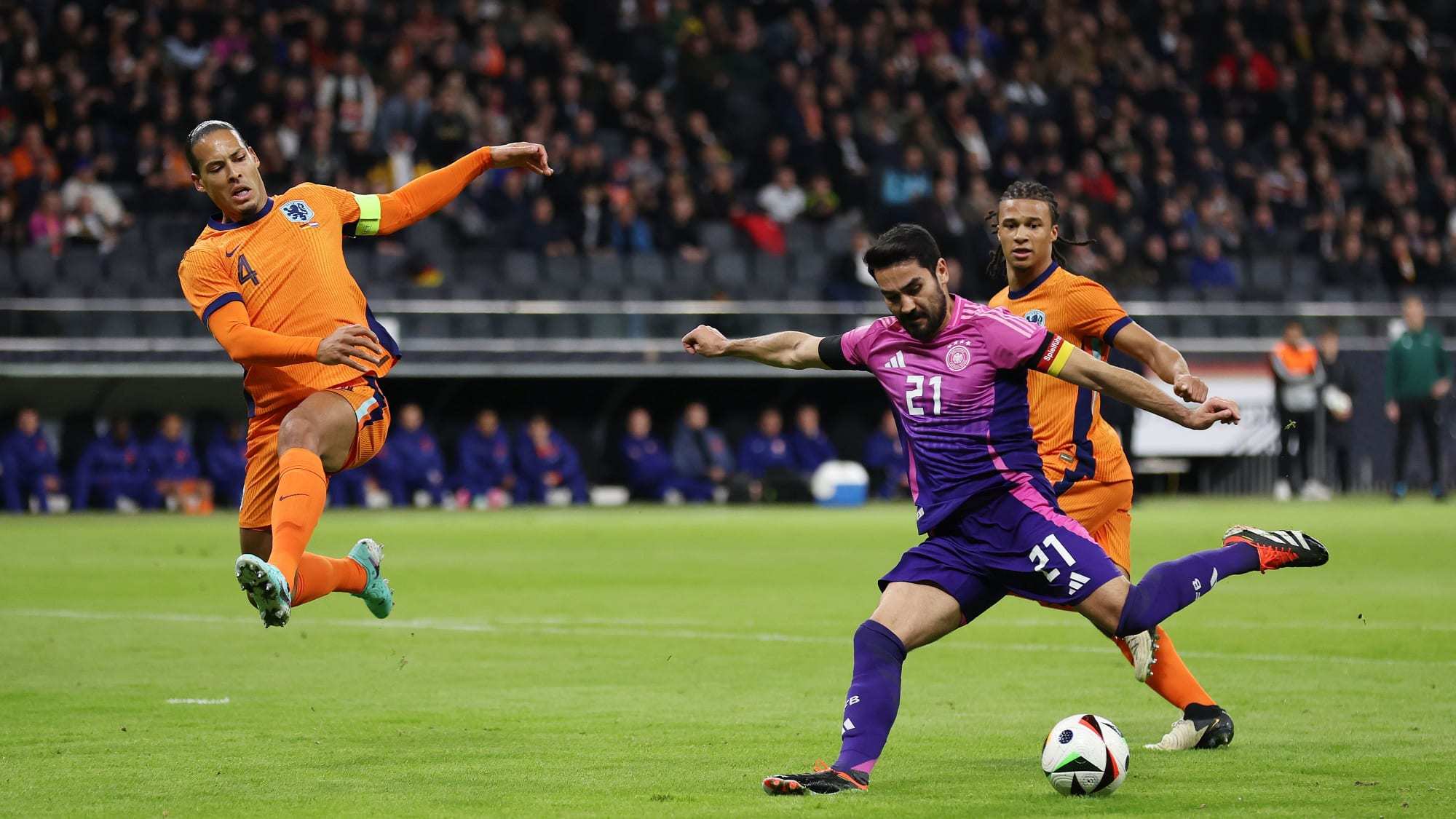 开云体育官网注册德国杯冲刺阶段走向成谜；山东男篮队长鼓劲；悬念犹存；阵容厚度经受考验的简单介绍